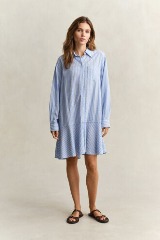 Vestido de camisa às riscas em seersucker