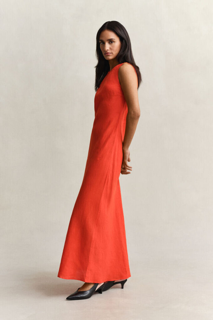 Vestido Midi de Linho com Corte em Bia