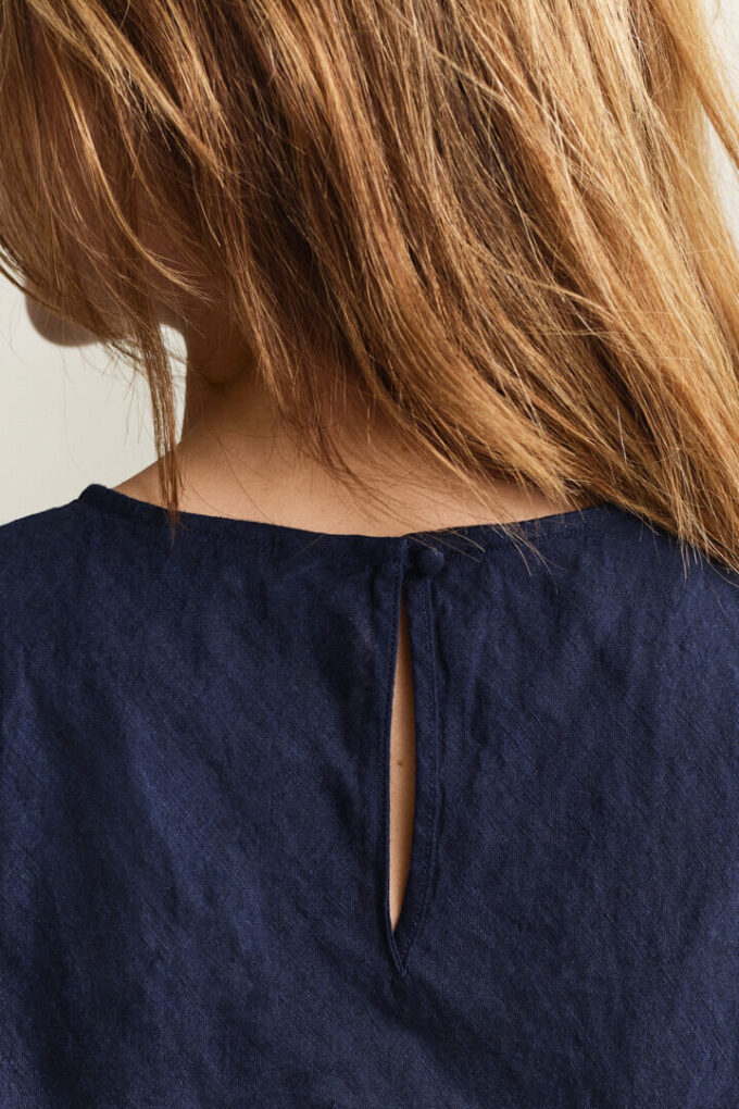Vestido Midi de Linho com Corte em Bia