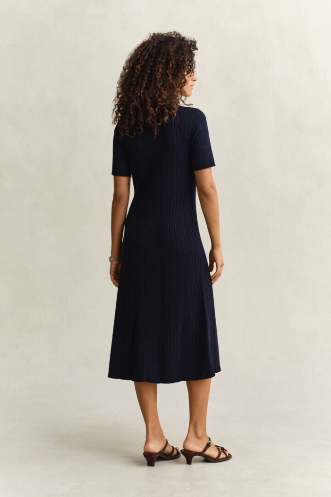Vestido polo em malha canelada